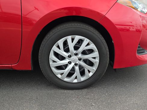 Used 2019 Toyota Corolla LE image 9