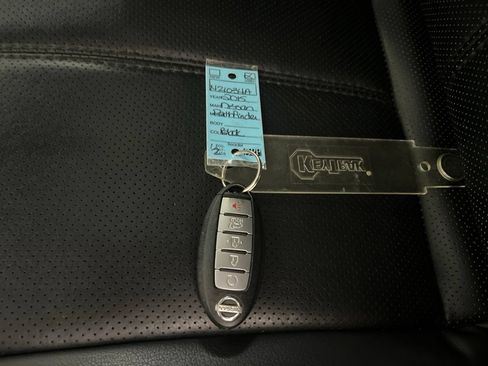 Used 2015 Nissan Pathfinder Platinum FWD image 83