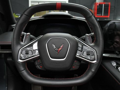 Used 2021 Chevrolet Corvette Stingray Coupe w/ Z51 Performance Package RWD image 33