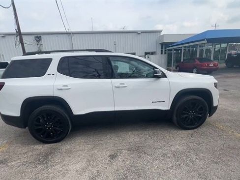 Certified 2023 GMC Acadia SLE w/ Driver Convenience Package image 9