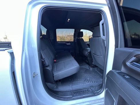 Used 2024 Chevrolet Silverado 2500 LT image 41