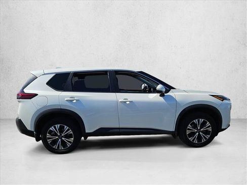 Used 2022 Nissan Rogue SV AWD/4WD image 4