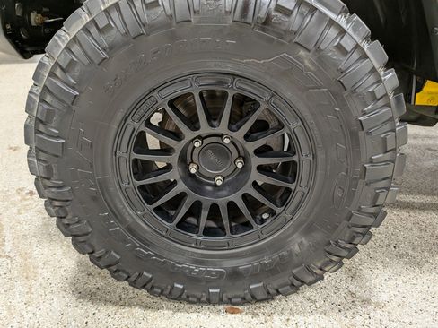 Used 2019 Jeep Wrangler Sport AWD/4WD image 9