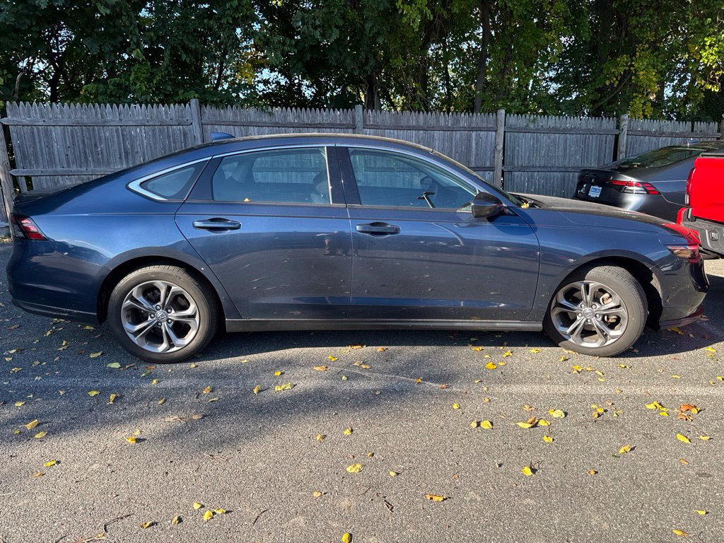 Used 2024 Honda Accord EX image 3