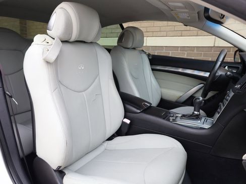 Used 2012 INFINITI G37 Convertible w/ Premium Pkg RWD image 25