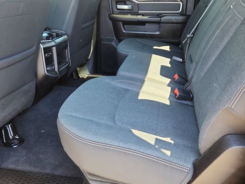 Used 2019 RAM 2500 Big Horn AWD/4WD image 12