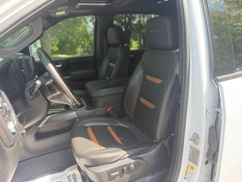 Used 2021 GMC Sierra 2500 AT4 w/ AT4 Premium Plus Package AWD/4WD image 5