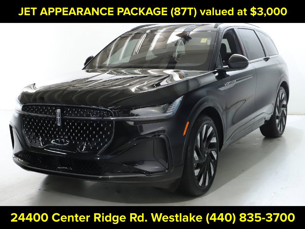 Certified 2024 Lincoln Nautilus Reserve w/ Equipment Group 202A AWD/4WD image 4