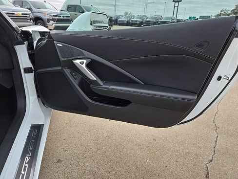 Used 2019 Chevrolet Corvette Stingray Coupe w/ Carbon Flash Badge Package image 21