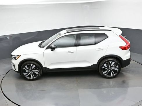 New 2026 Volvo XC40 B5 Plus w/ Climate Package AWD/4WD image 46