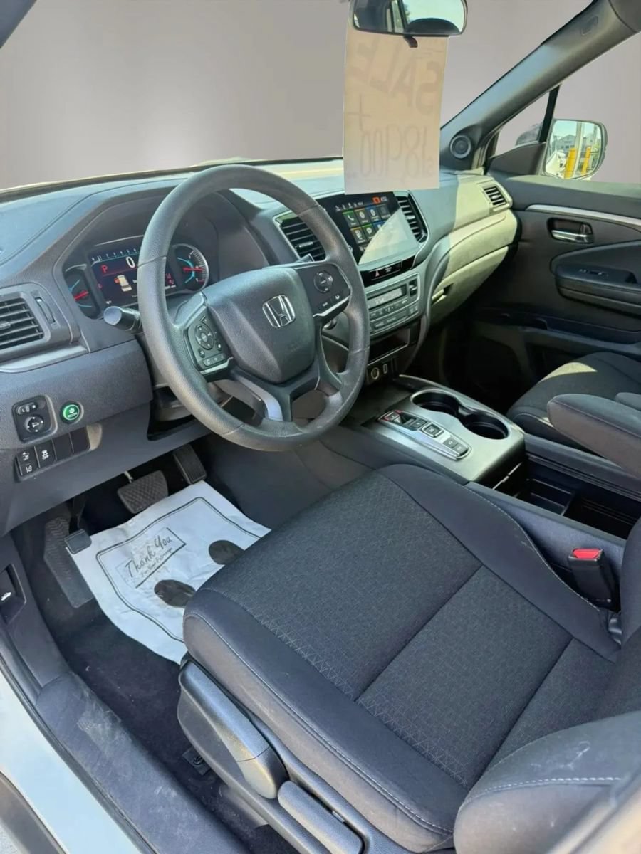 Used 2021 Honda Passport Sport image 14