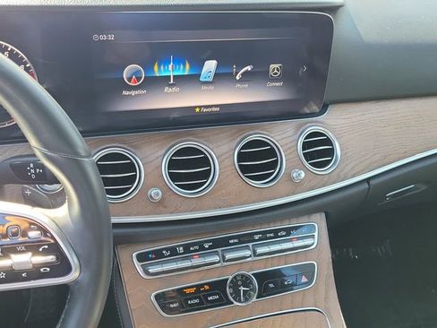 Used 2019 Mercedes-Benz E 300 image 8