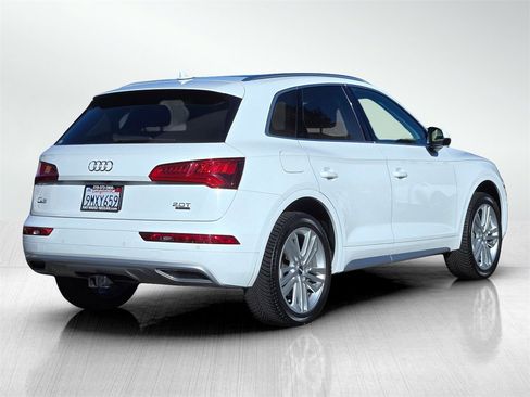 Used 2018 Audi Q5 2.0T Premium Plus w/ Premium Plus Package image 4
