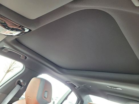 New 2026 BMW i5 eDrive40 w/ M Sport Package image 9