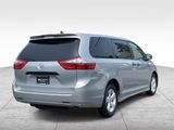 Used 2020 Toyota Sienna L image 4