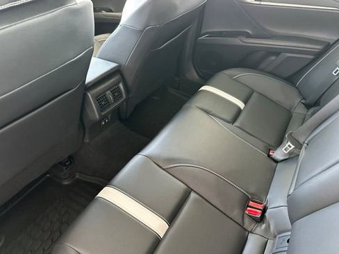 Used 2025 Toyota Camry SE FWD image 15