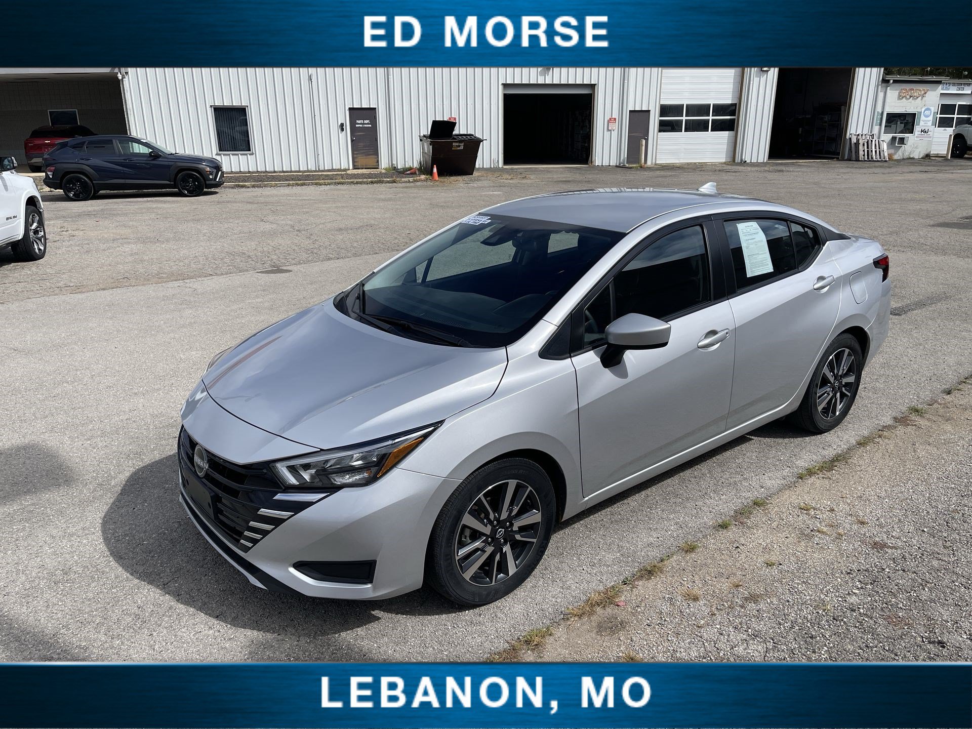 Used 2025 Nissan Versa SV FWD image 19