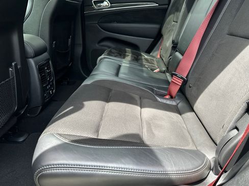 Used 2020 Jeep Grand Cherokee SRT w/ Trailer Tow Group IV AWD/4WD image 20