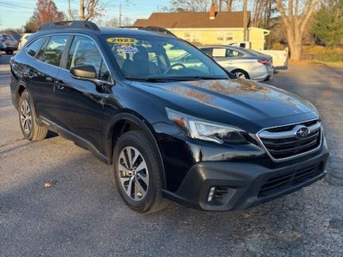 Used 2022 Subaru Outback image 1