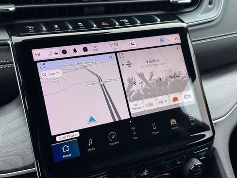 Used 2023 Jeep Grand Cherokee Limited image 16