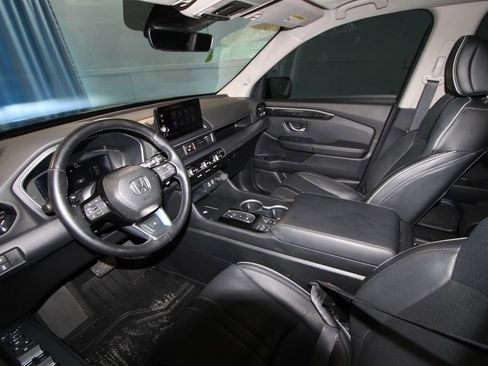 Used 2024 Honda Pilot Elite image 2