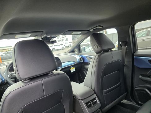 New 2026 Chevrolet Equinox EV LT image 15