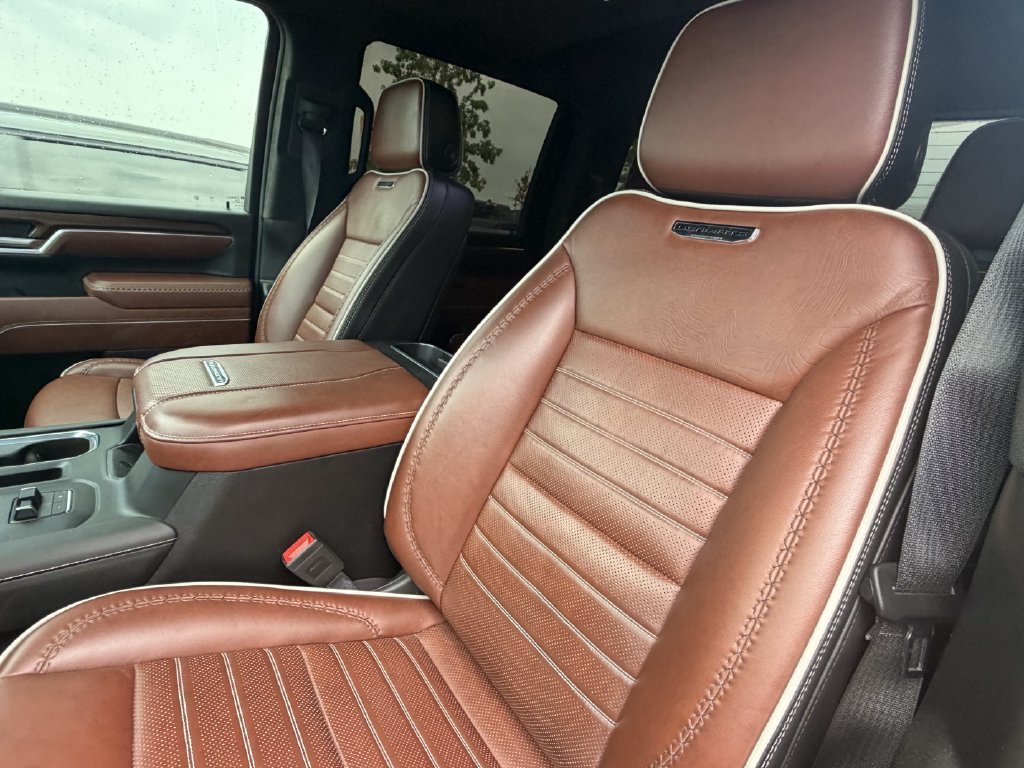 Used 2025 GMC Sierra 2500 Denali Ultimate AWD/4WD image 24