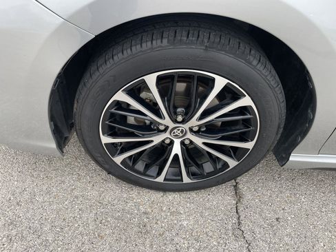Used 2020 Toyota Camry SE FWD image 30