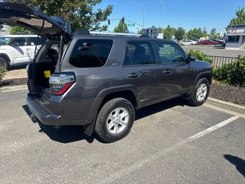 Certified 2022 Toyota 4Runner SR5 RWD image 33
