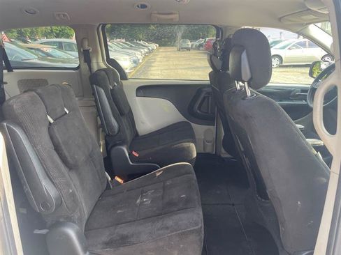 Used 2012 Dodge Grand Caravan SE FWD image 12