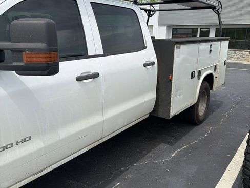 Used 2015 GMC Sierra 3500 2WD Crew Cab w/ Sierra Convenience Package image 8