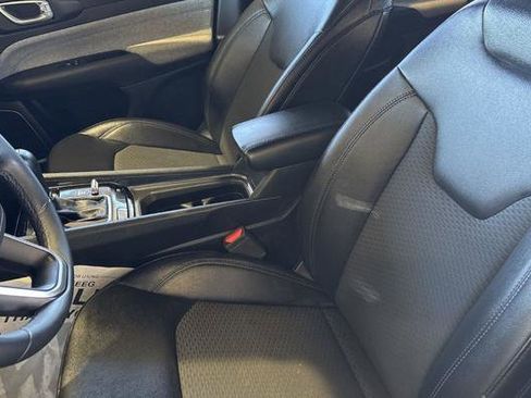 Used 2024 Jeep Compass Latitude image 5