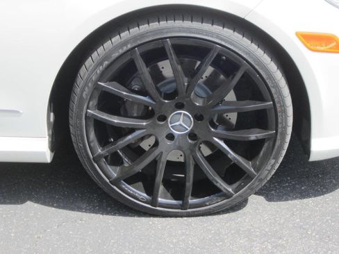 Used 2010 Mercedes-Benz E 550 Sedan image 8