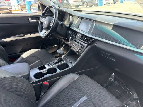 Used 2019 Kia Optima S FWD image 10