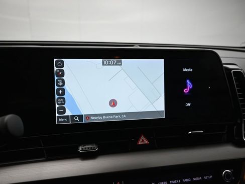 Used 2024 Kia Sportage EX image 14