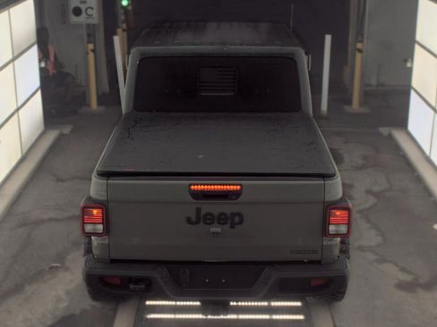 Used 2021 Jeep Gladiator Sport AWD/4WD image 9