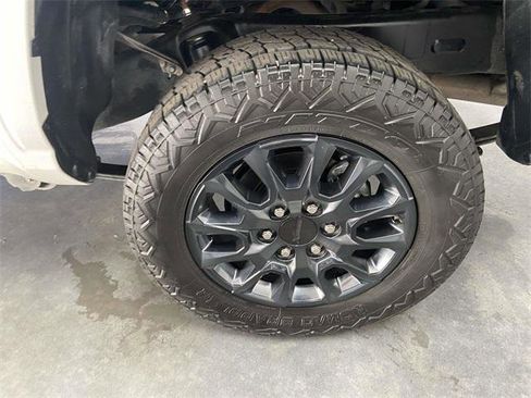 Certified 2024 Toyota Tacoma SR image 11