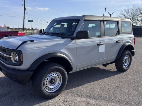 New 2026 Ford Bronco 4-Door image 6