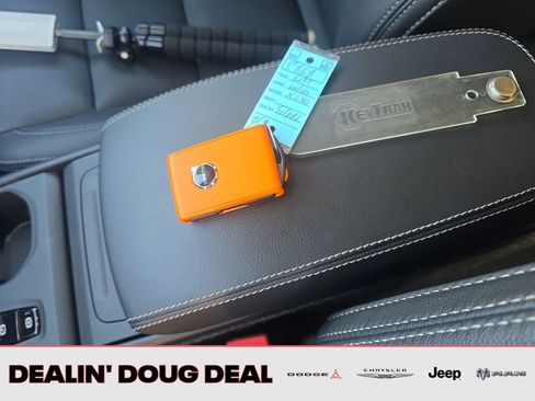 Used 2025 Volvo XC40 B5 Core image 29