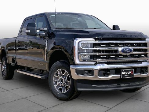 New 2026 Ford F350 4x4 Crew Cab Super Duty image 2