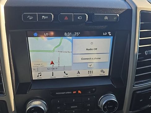 Used 2019 Ford F150 Lariat w/ Equipment Group 502A Luxury AWD/4WD image 15
