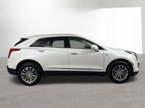 Used 2018 Cadillac XT5 Luxury w/ Driver Awareness Package AWD/4WD image 36
