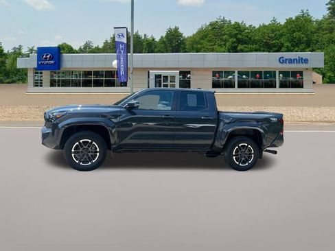 Used 2024 Toyota Tacoma TRD Sport w/ TRD Sport Upgrade Package AWD/4WD image 10