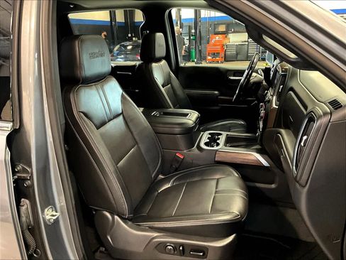 Used 2020 Chevrolet Silverado 1500 High Country w/ Technology Package image 11