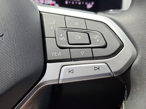Certified 2023 Volkswagen Atlas SE FWD image 15