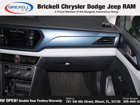 Used 2022 Volkswagen Taos SE FWD image 19