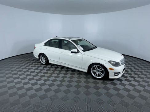 Used 2012 Mercedes-Benz C 300 4MATIC Sedan image 2