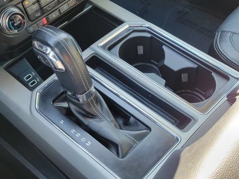 Used 2018 Ford F150 Lariat w/ Equipment Group 502A Luxury AWD/4WD image 21