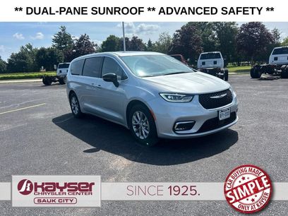 Used 2026 Chrysler Pacifica Limited