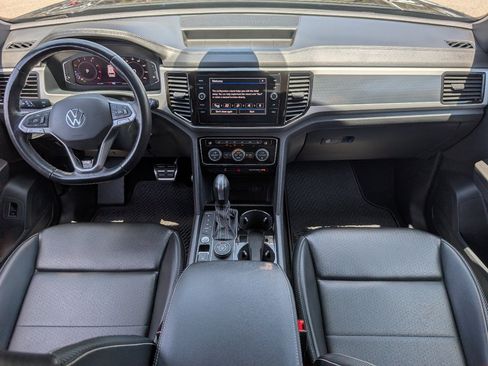 Used 2022 Volkswagen Atlas Cross Sport SEL R-Line AWD/4WD image 4